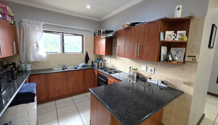 To Let 2 Bedroom Property for Rent in Melodie North West